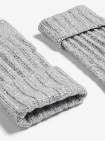 Lipsy Fingervantar i grå