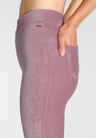 LASCANA Flared Broek in Roze