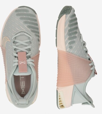 NIKE Buty sportowe 'Metcon 9 FlyEase' w kolorze zielony