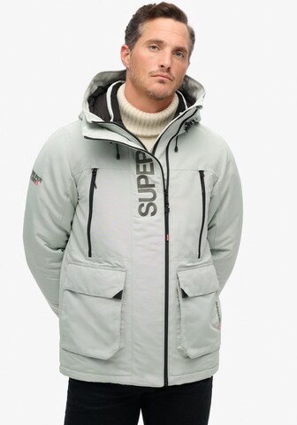 Veste d’hiver Superdry en blanc : devant