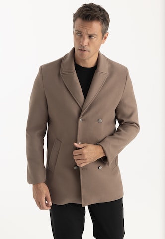 Felix Hardy Winter jacket in Brown: front