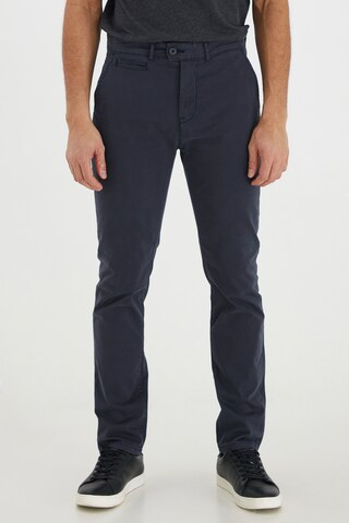 Casual Friday Slimfit Chino 'Torson' in Blauw: voorkant