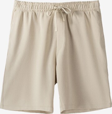 Bershka Loosefit Shorts in Beige: predná strana