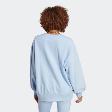 ADIDAS ORIGINALS Sweatshirt 'Premium Essentials ' i blå