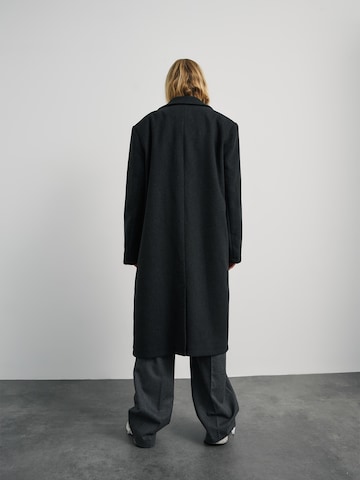 ABOUT YOU x Marie von Behrens Between-seasons coat 'Lana' in Grey