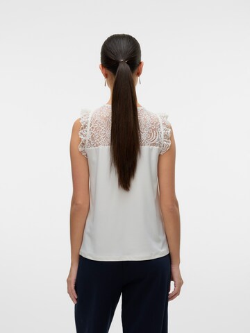 VERO MODA - Blusa 'MILLA' en blanco