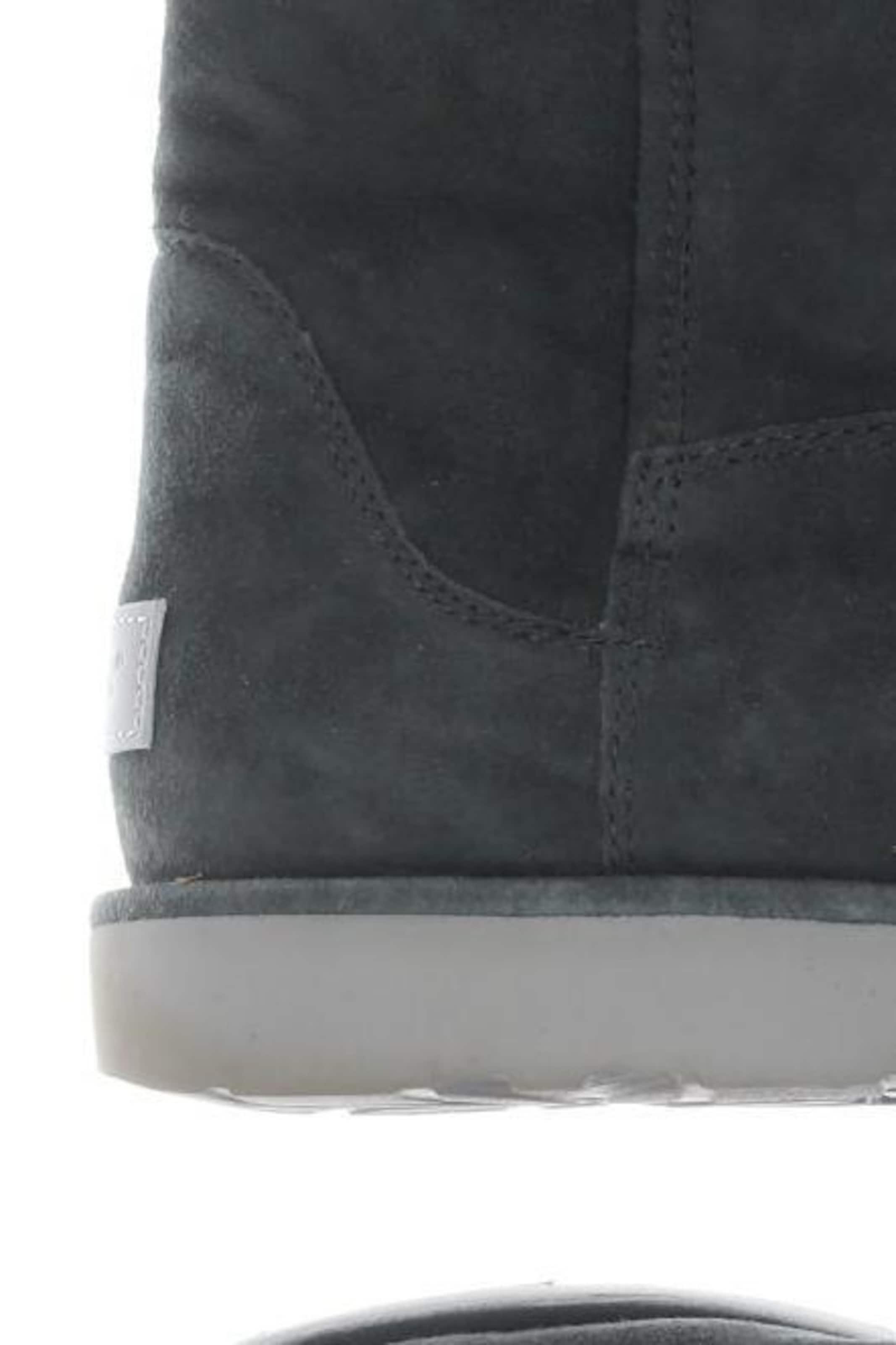 UGG Anke & Mid-Calf Boots in 39 in Green