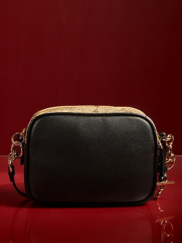 Lipsy Τσάντα ώμου σε μπεζ