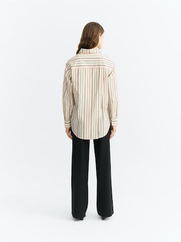 Chemisier 'ODELIA' Thinking MU en beige : derrière