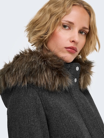 ONLY Between-Seasons Coat 'ONLBLAKE' in Grey