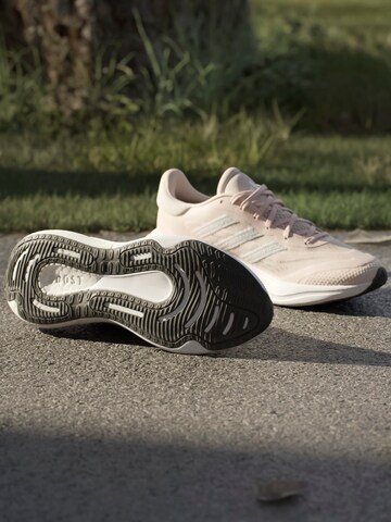 ADIDAS PERFORMANCE - Zapatillas de running 'Supernova 3' en beige