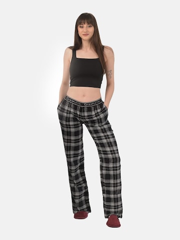 Pantaloncini da pigiama 'Leafletic Women’s Night Wear Long Pajama' di LEAFLETIC in nero