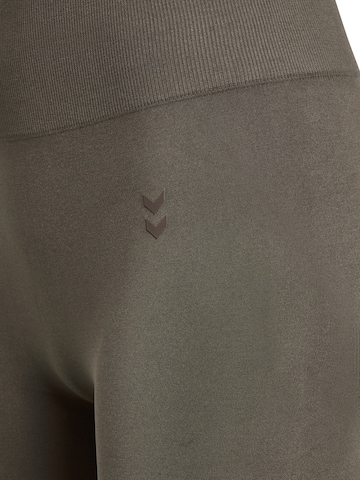 Hummel Skinny Sportbroek in Bruin