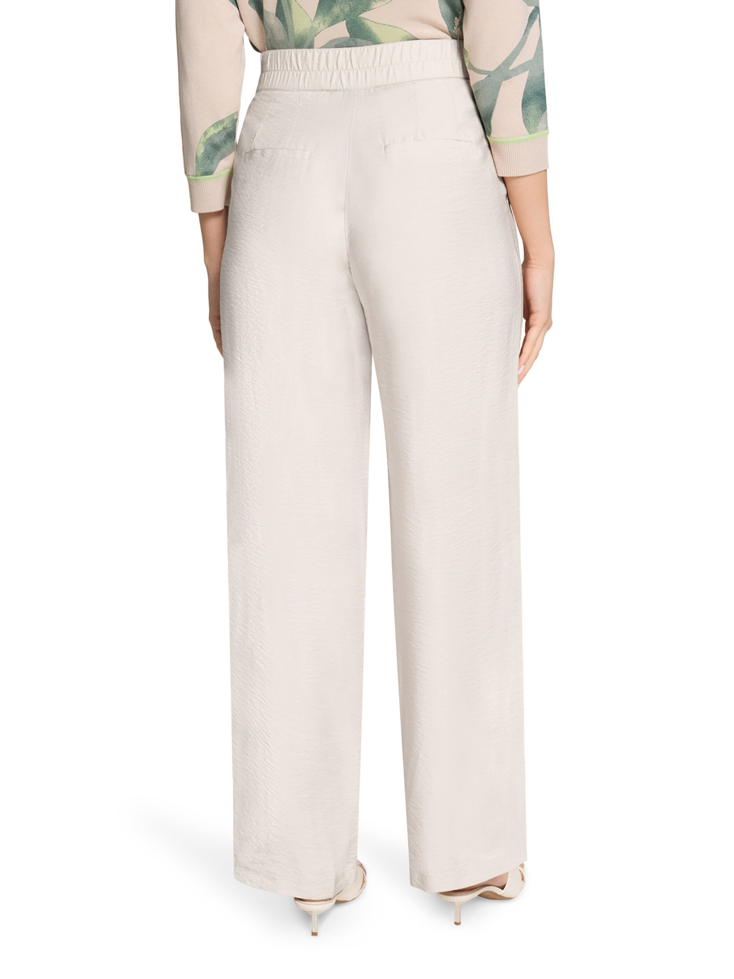 Betty Barclay Loose fit Trousers in Beige