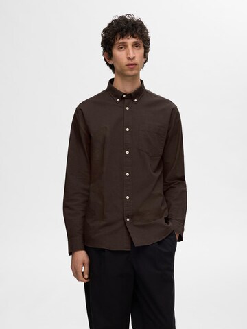 SELECTED HOMME Средняя посадка Рубашка 'SLHRICK' в Коричневый