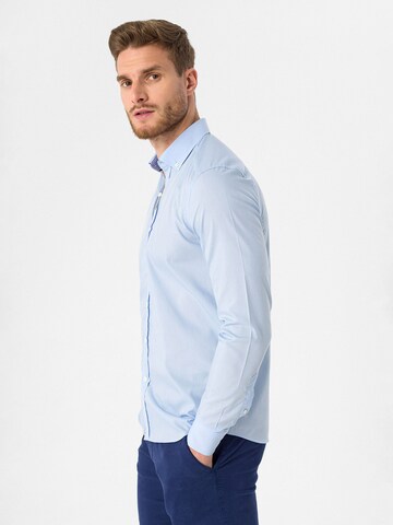 Coupe regular Chemise Moxx Paris en bleu