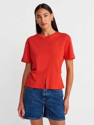 Dilvin T-shirt en L en rouge, Vue avec produit