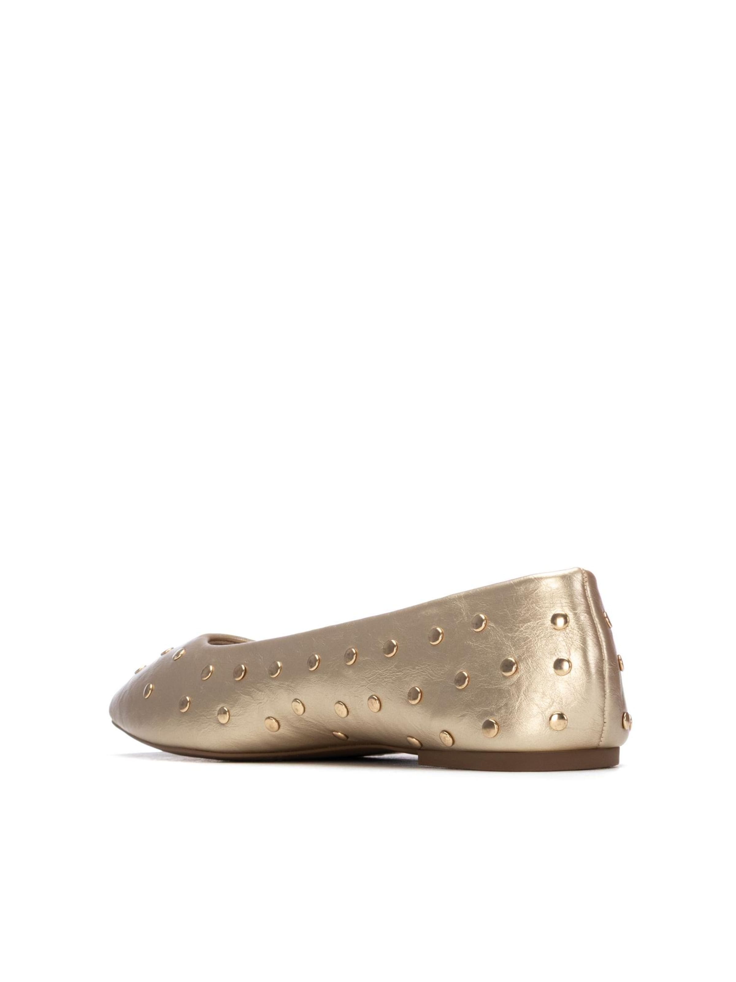 Xti Sandals in Gold