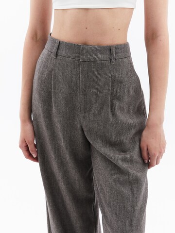 OXXO Regular Trousers in Grey