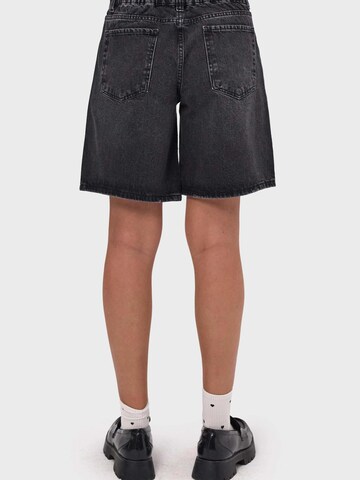IT'S BASIC Baggy Jeans 'ELASTICATED BAGGY DENIM SHORT'‌‌‌ in Schwarz