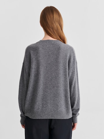 TATUUM Sweater in Grey