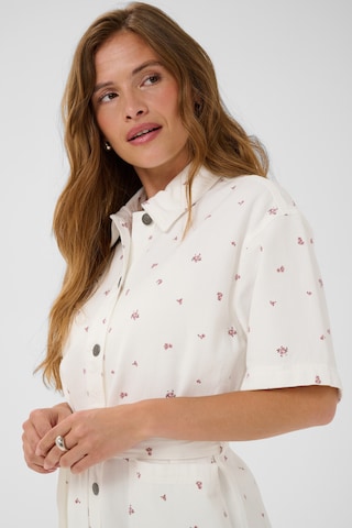 Kaffe - Vestidos camiseiros 'KAFlora' em branco