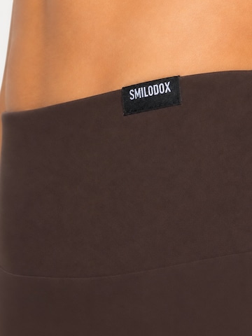 Coupe slim Leggings ' Lithara Solid ' Smilodox en marron