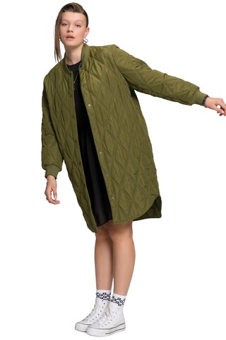 Studio Untold Between-Seasons Coat in Green
