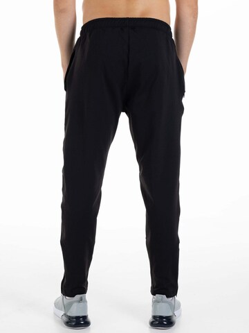 Divina Slimfit Sporthose 'Ultra' in Schwarz