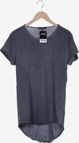 tigha Shirt in M in Blue: front