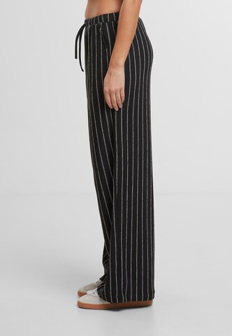 Urban Classics Loosefit Hose in Schwarz