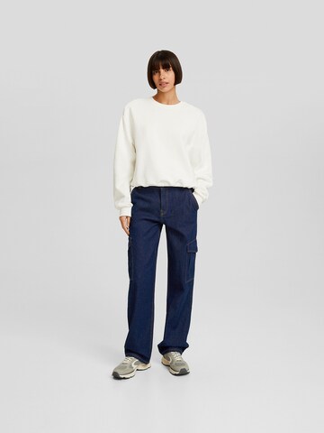 BershkaLoosefit Cargo traperice - plava boja