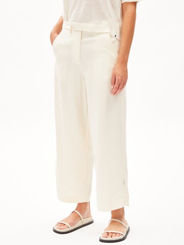 ARMEDANGELS Loose fit Trousers 'CAARUNUS LINO' in Beige