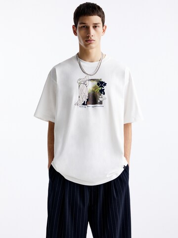 Pull&Bear Shirt in White: front