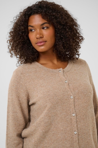 KAFFE CURVE Cardigan 'Niela' i brun