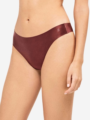 String ' ' Gisela en marron