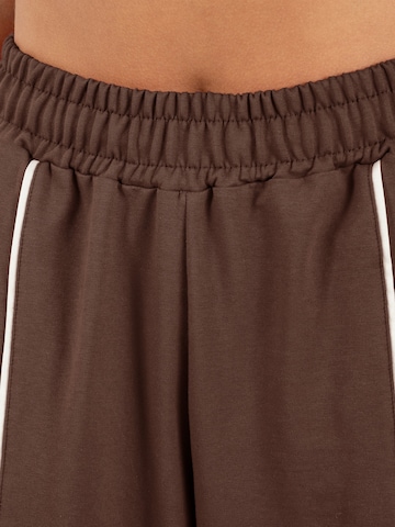 Smilodox Loose fit Trousers ' Veyt ' in Brown