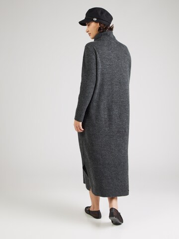 Robes en maille PIECES Curve en gris