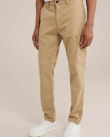 WE Fashion Tapered Cargo Pants in Beige: front