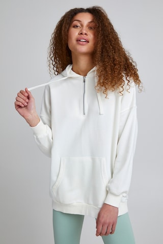 The Jogg Concept Sweatshirt in White: front