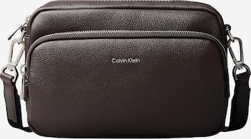 Calvin Klein Crossbody Bag in Brown: front
