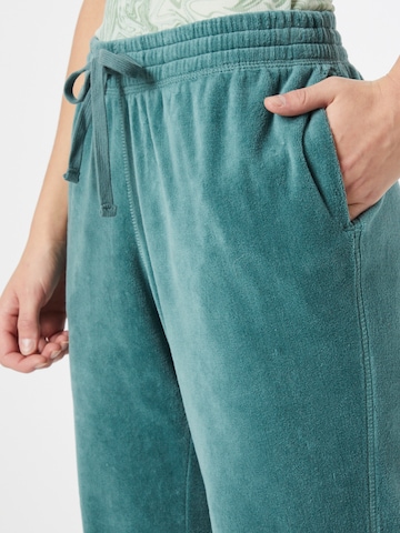 WEEKDAY جينز واسع من الأسفل سراويل 'Roxanna' بلون أخضر