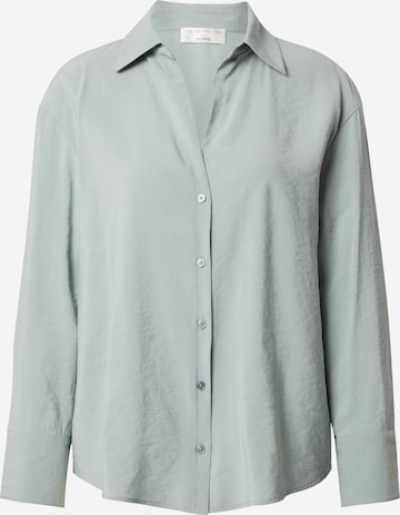 Guido Maria Kretschmer Women Blouse 'Theia' in Green: front