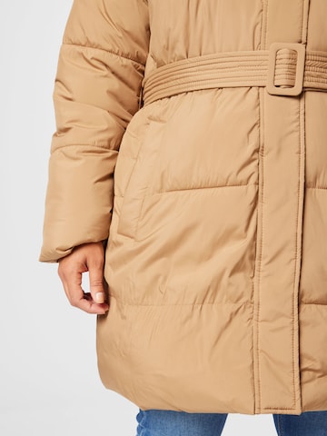 Veste d’hiver Vero Moda Curve en beige