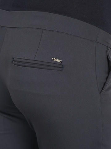 LOVE2WAIT Slimfit Hose in Schwarz