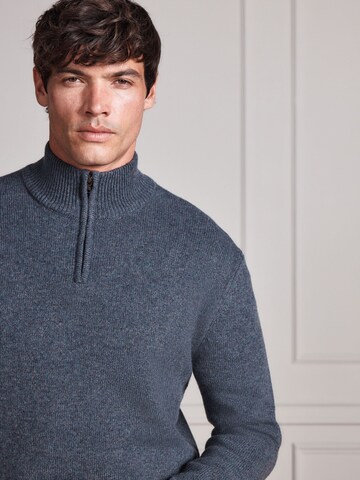 Next Pullover in Grau