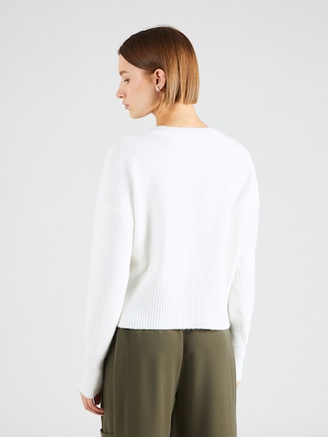 Pull-over 'NELLA' Noisy may en blanc