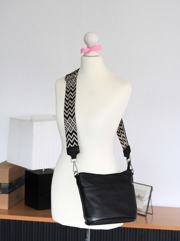 Adel Bags Schultertasche 'Lina'‌‌‌‌‌‌‌‌‌‌ in Schwarz