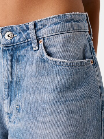 Bershka Loosefit Jeans in Blau