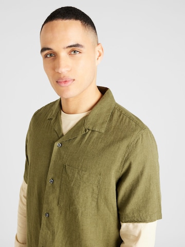 GAP Regular fit Button Up Shirt in Green